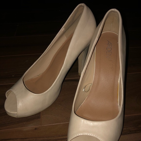 Open Toe heals - Picture 3 of 3